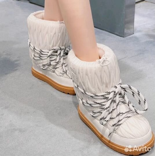 Дутики Miu Miu Moon Boot