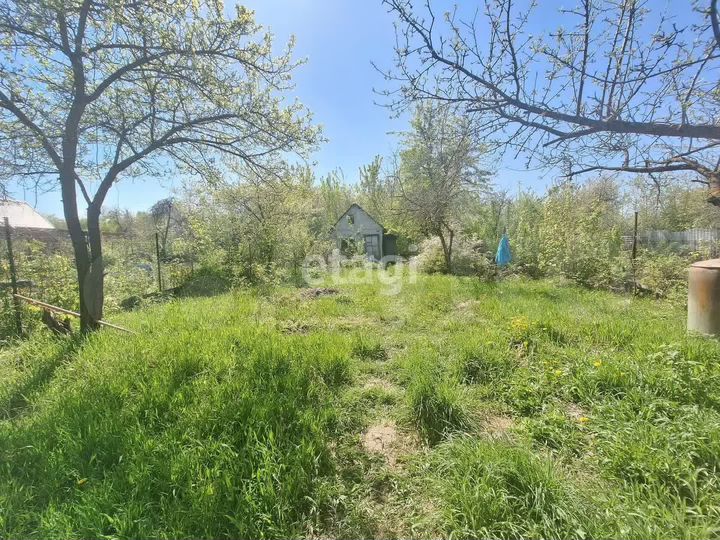 Дача 20 м² на участке 3 сот.