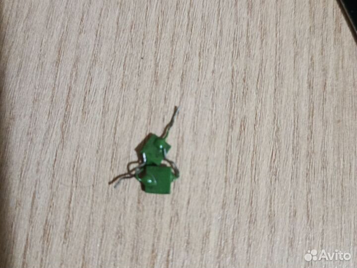 Конденсаторы продаю