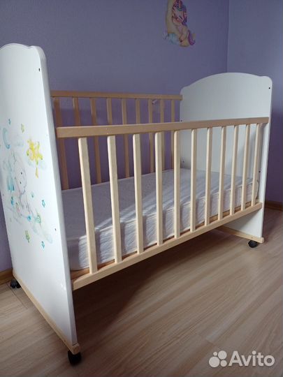 Детская кроватка