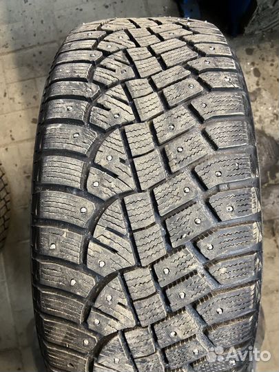 Continental IceContact 2 215/50 R17