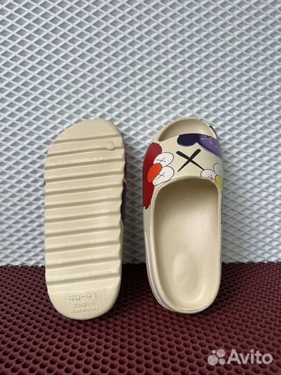 Тапки adidas yeezy slide женские