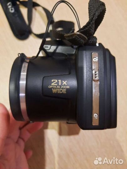 Компактный фотоаппарат