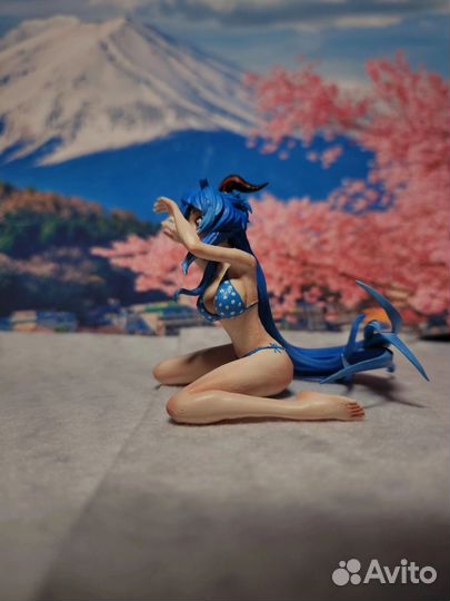 Фигурка Гань Юй в синем купальнике