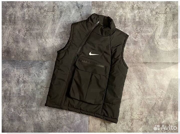 Безрукавка Nike