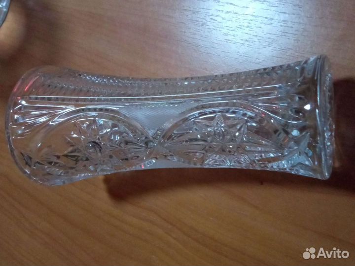 Хрустальная ваза