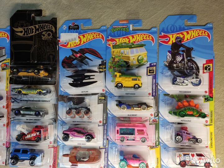 Машинки Hot Wheels - цены в описании