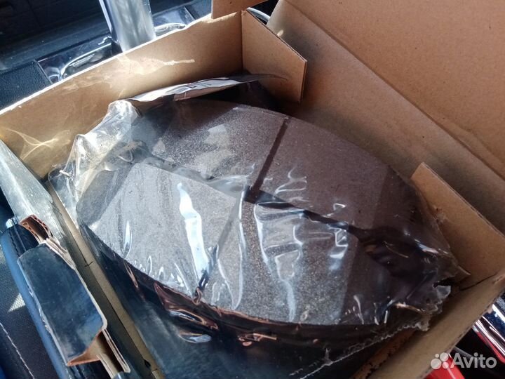 Колодки тормозные передние Ford Mustang 5