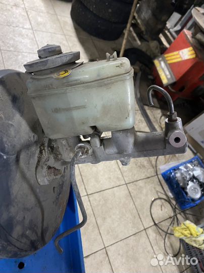 Главный тормозной цилиндр Land Cruiser 105