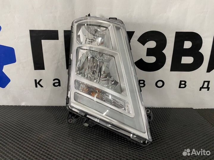 Фара правая Volvo FH4 22239220