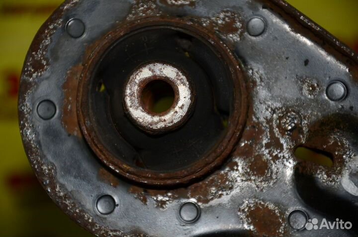 Рычаг передний левый Chevrolet Lacetti