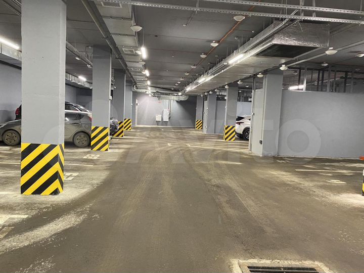 Машиноместо, 13 м²