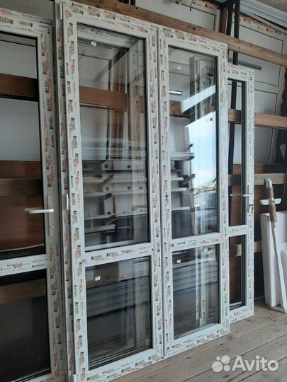 Дверь пластиковая