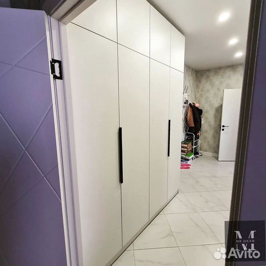 Угловой шкаф