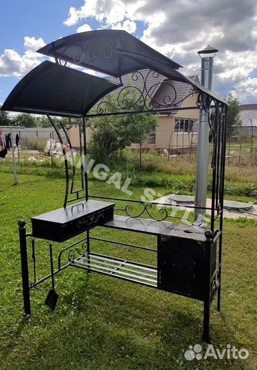 Мангал с крышей