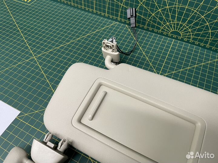 Козырек солнцезащитный Skoda Superb III