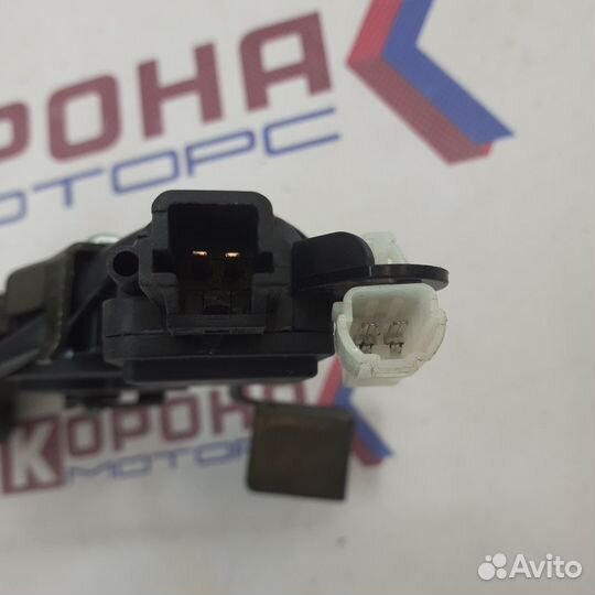 Замок крышки багажника