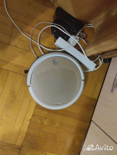 Робот пылесос