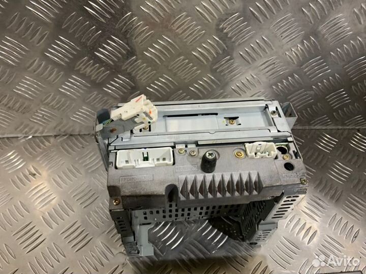 Рамка магнитолы Mazda 6 Gg