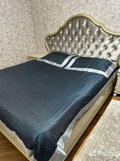 Спальня бу в хорошем состоянии и кухня