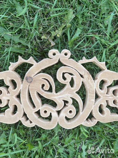 Декоротивные узоры из дерева ручной работы