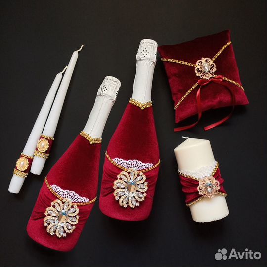 Свадебное шампанское, наряды на бутылки. В наличии