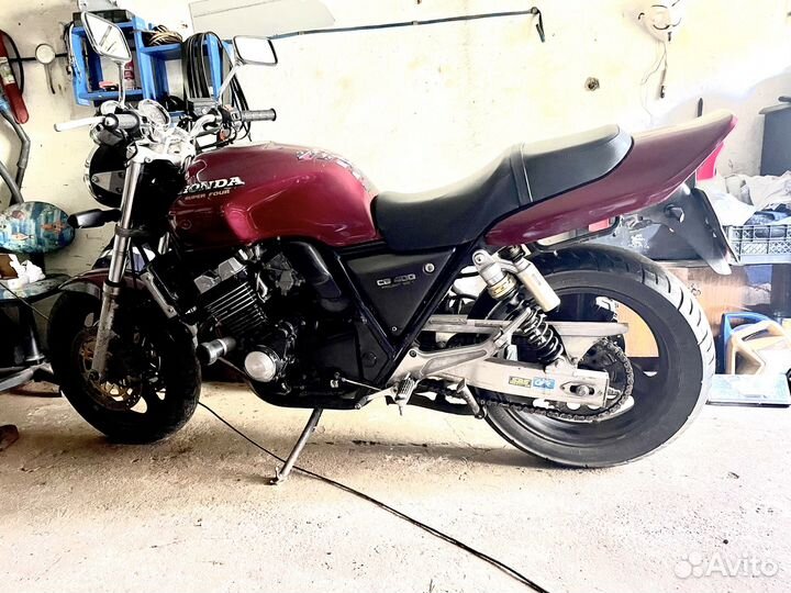 Продается мотоцикл Honda cb 400 sf