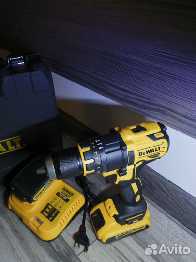 Шуруповерт dewalt 709 ударный