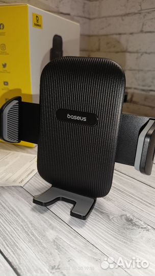 Автомобильный держатель для телефона