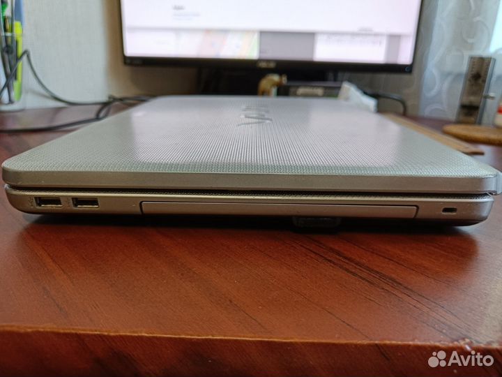 Ноутбук Sony vaio VGN-NS11MR