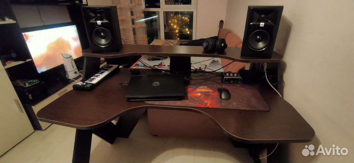 Стол игровой компьютерный Сокол