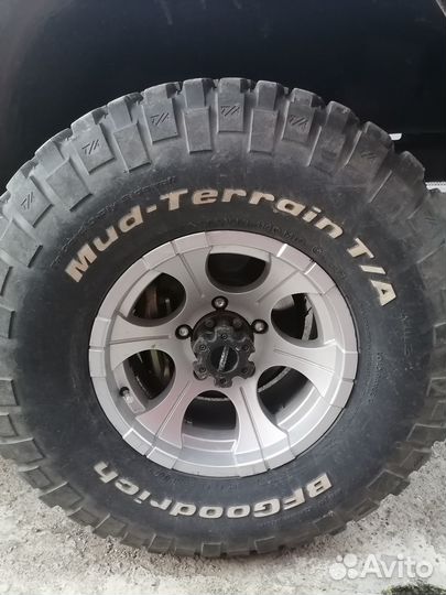 Bfgoodrich Mud-Terrain T/A KM2 33/10.5 R15