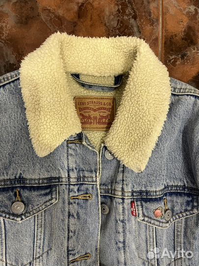 Джинсовая куртка levis