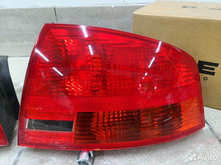 Задние фонари (Левый/Правый) Audi A4 B7 Седан