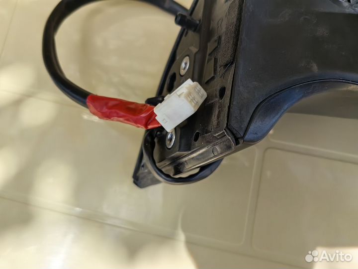 Зеркало заднего вида