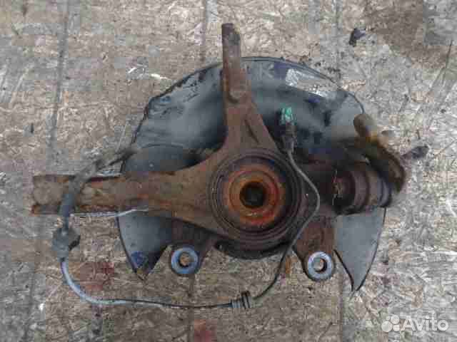 Кулак поворотный правый Honda CR-V 3