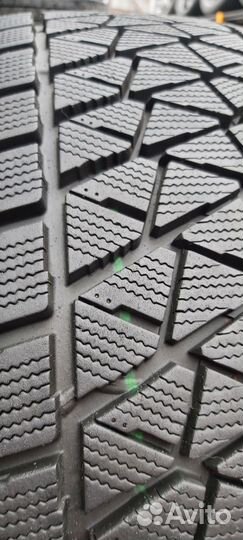 Bridgestone Blizzak DM-V2 255/55 R18