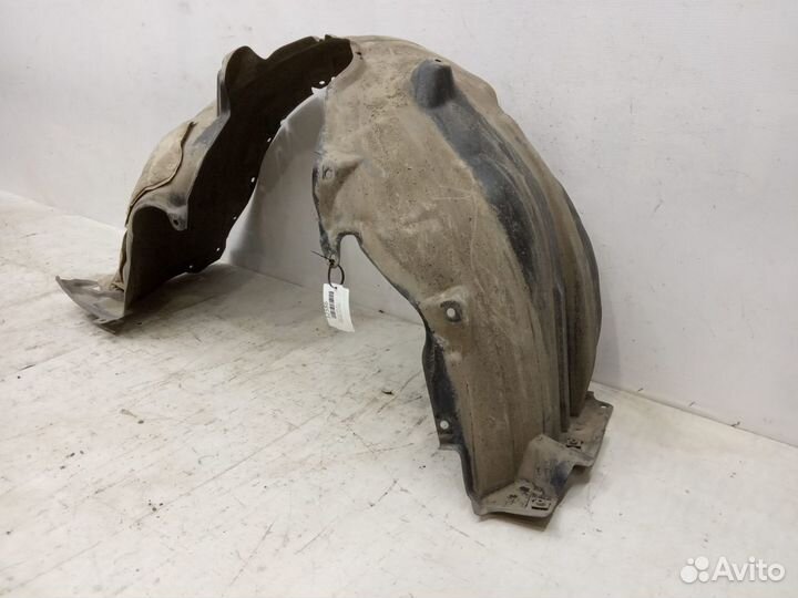 Подкрылок передний левый Toyota Camry XV70 2017