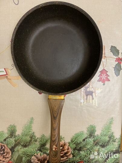 Сковорода 24 см бу