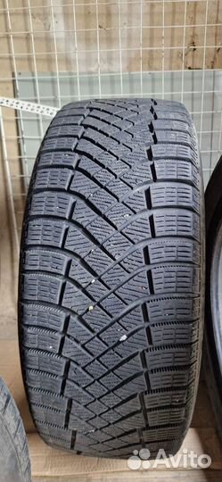 Pirelli Ice Zero FR 205/50 R17