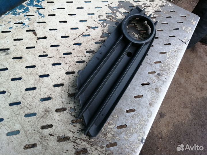 Накладка птф левая Opel Astra H дорестайлинг