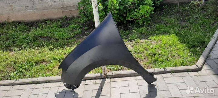 Крыло левое переднее