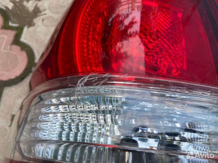 Задние фонари Toyota LC-200