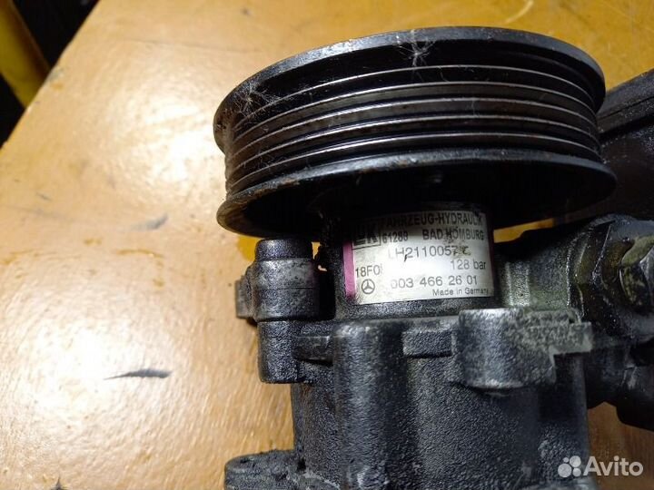 Насос гидроусилителя руля Mercedes S-Class W220