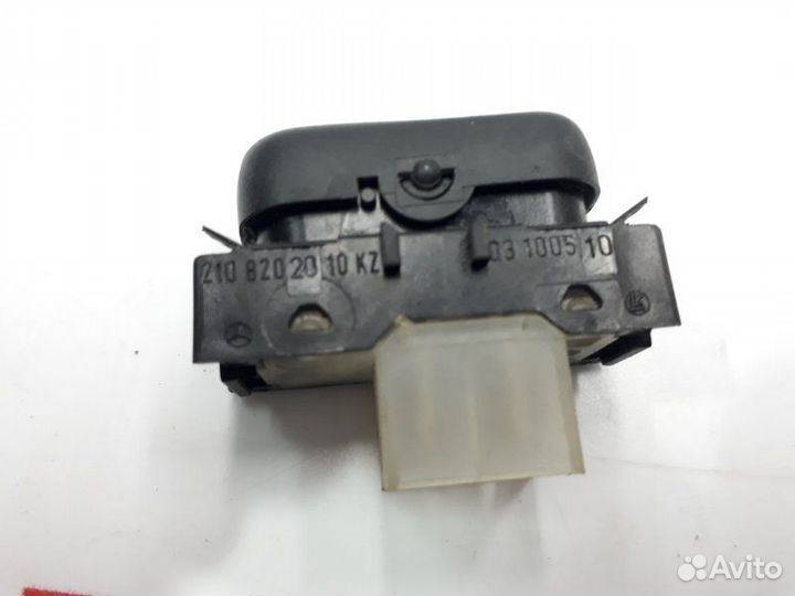 Кнопка складывания зеркал Mercedes-Benz C 240 W202