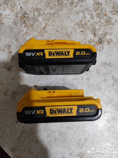 Аккумуляторы DeWalt DCB 183