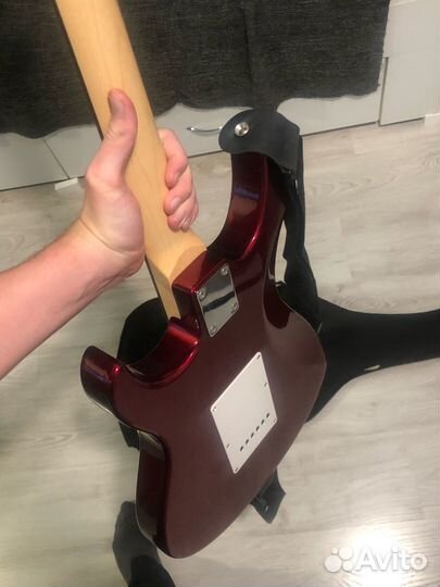 Электрогитара Yamaha Pacifica 012
