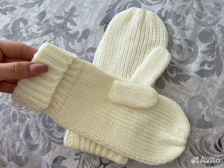 Набор шарф и варежки новые