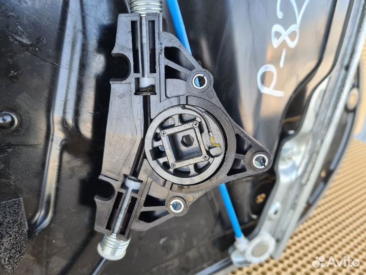 Стеклоподъемник передний левый Infiniti G35 G25