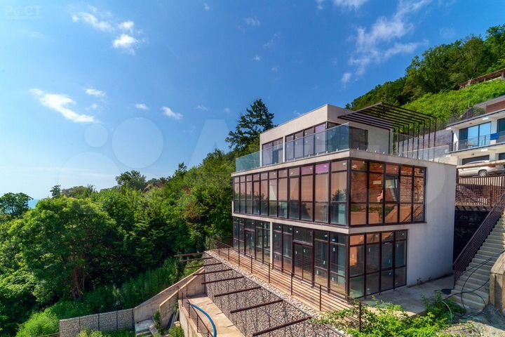 Коттедж 333,1 м² на участке 6 сот.